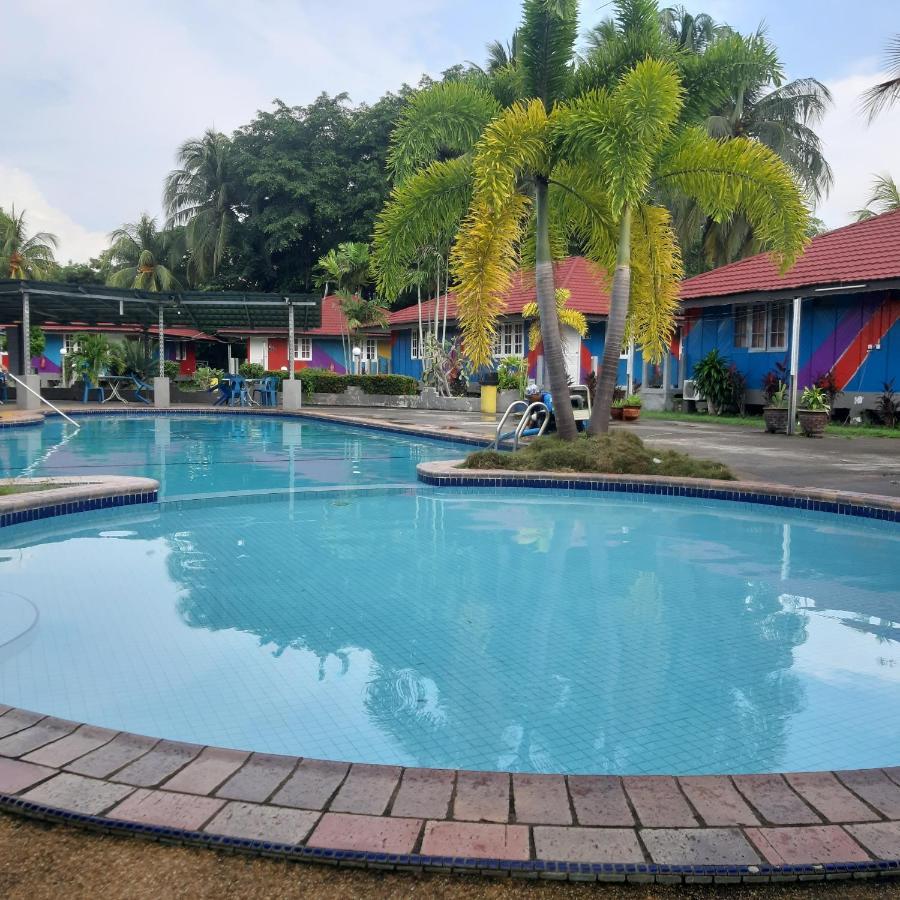 Global Ikhwan Resort Kuah Exterior photo